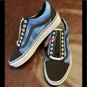 Vans NWT custom navy and blue sneakers tennis shoes, size mens 7,‎ womens 8.5